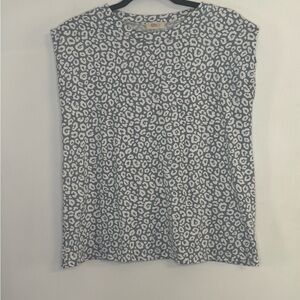 If She Loves Size Medium Women's Blue Leopard Print Top